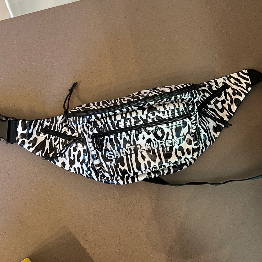 Wasn’t what I expected. Too small for me. Never worn. Bought it 5 days ago.
